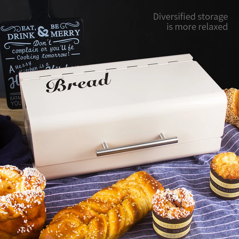 Food Storage Non Toxic - Vintage metalen brooddoos met deksel aan
